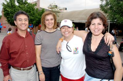 Jesús Ortega, Trini de Romo, Paty Andre y Laura de Hernández.