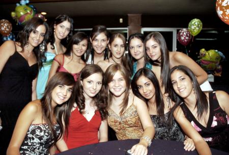 María, Ana Cris, Ale, Zaide, Ana Gaby, Marijose, Mariana, Mary Carmen, Nuri y Bárbara acompañaron a Tony Sosa Müller.