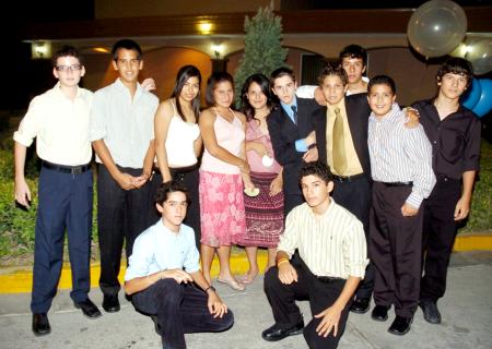 Omar, Luis, Gustavo, Ricardo, Ana, Mariana, Sofía, Juan, ALfredo, Enrique, Rodrigo y Andrés.