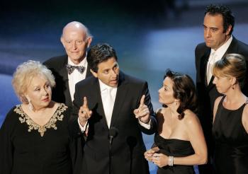 LOS PREMIADOS
Everybody Loves Raymond se convirtió en la Mejor Serie de Comedia de la 57 entrega de los Emmys.