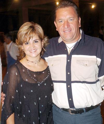 Hugo Amezcua y Rosy González de Amezcua.