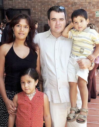 Javier Pérez, Liliana Guerrero y Lilia Rafel.