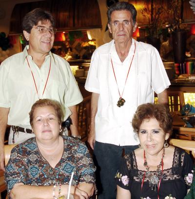 Marycarmen y Juan Antonio Sifuentes, Maga y Marcelino González.