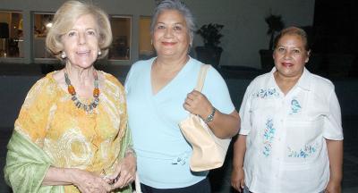 Rosa Gómez, Genoveva García y Olivia García.