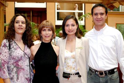 Alejandra Reyes, Paty Ruiz, Liliana Iturriaga y Jesús Reyes.