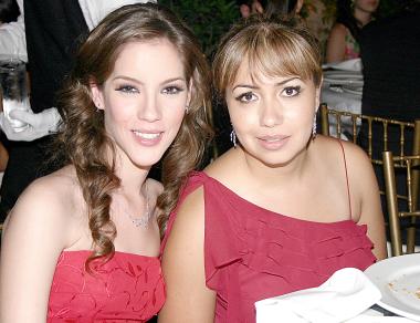 Ivette Cornú y Magda Navarro.