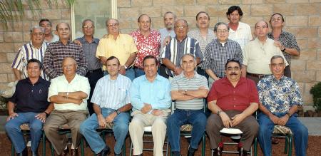 Ex alumnos de la Escuela Carlos Pereyra generación 1960, en reciente reunión de aniversario.