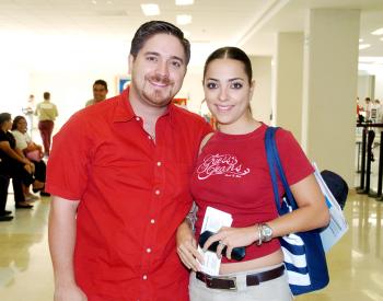 26 de septiembre 2005
Pedro e Ileana Aguilar viajaron con destino a Cancún, Quintana Roo.