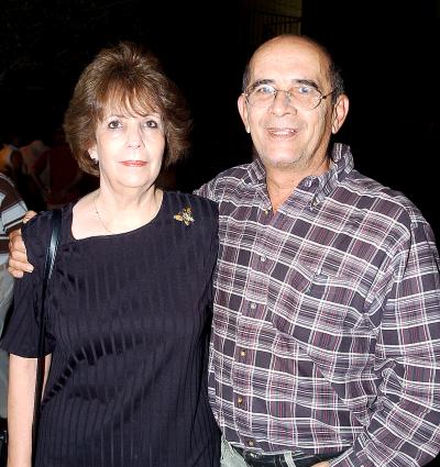 Margarita Herrera y Rodolfo González, ex alumno de la Pereyra.