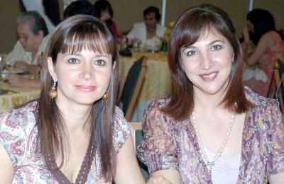 Anabel de González y Yolanda de Trasfí.