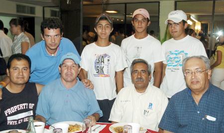 Héctor Sifuentes, Alberto Castellanos, Carlos Orozco, Ángel Agüero, Hassan Chaúl, Hipólito Ibarra, Héctor Sifuentes Jr. y Armando Sánchez.