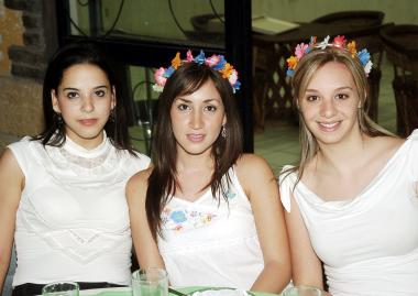 Blanca Maía de la Torre, Marcela Silva y Alicia Herrera.