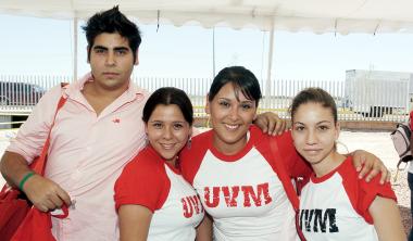 Jorge Dubois, Cristina Gómez, Valeria Artea y Ana Patricia Pereda, estuvieron en la ceremonia.