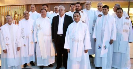 Acompañado de un grupo de amigos sacerdotes, el Pbro. Jesús Alejandro Terrones García, celebró en días pasados con una Eucaristía sus bodas de Plata Sacerdotales.