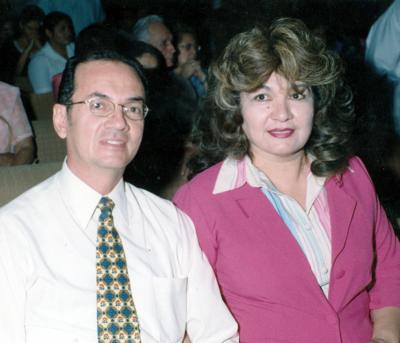 Hugo de López y Sylvia de López.