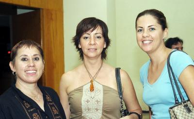 Ivonne Villarreal, Rosy del Toro y Adriana Blázquez.