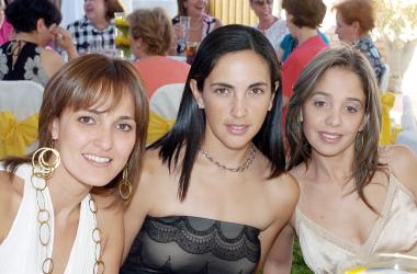 Ana Cris Aranda, Bárbara Garza y Rocío Cabranes.