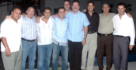 Enrique Humphrey, Carlos San Miguel, Jorge Bujdud,Jorge González, Roberto Kuri González, Antonio Kuri Jr., y Alejandro Sánchez.