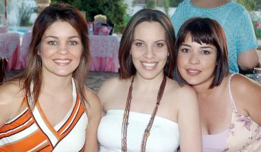 Brenda de González, Valeria de Menéndez y Mónica de Enríquez.