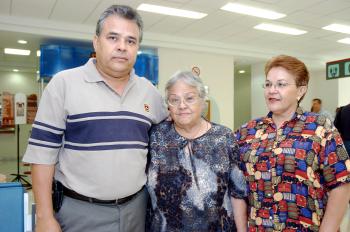 Josefina Bejarano viajó a Tijuana y a Las Vegas, con sus hijos Jesús y Rosa Esparza.