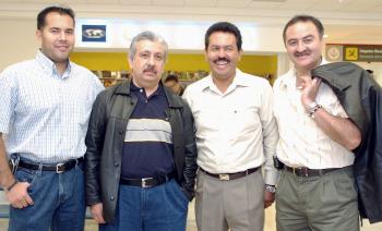 Roberto Montes de Oca y Héctor Martínez llegaron del DF, los recibieron Javier Canales y Mario Hernández.