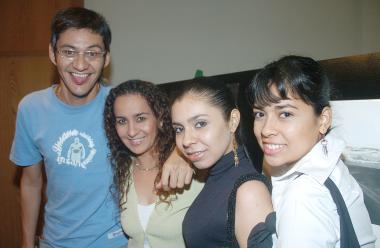 Elías Agüero, Zehenia Ramírez, Aliana Arroyo y Lorena Valdivia.