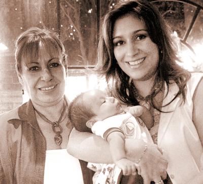 09 de octubre 2005
Luz María Diosdado, Adriana de Fuentes y el pequeño Diego Enrique Fuentes