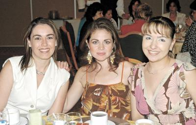 Claudia de Garza, Daniela  de Medina y Mariana López.