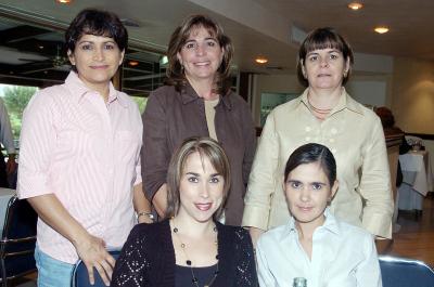 15 de octubre de 2005
Yola de Robles, Susana de Ortega, Luz de Martínez, Vero de Murillo y Vivi de Barrera.