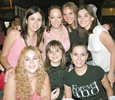 Karla Rubio, María Idalia Chapa, Rossana García, Flavia Andino, Katia Niño de Rivera, Ileana Villa y Cecy de la O.