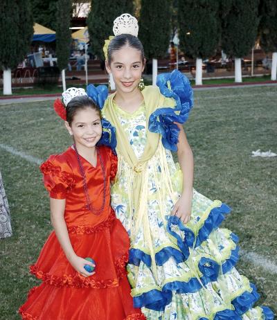 Mari Pili y Aurora Jiménez.