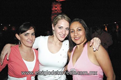 Marcela Vega, Claudia Roca y Gaby Medrano