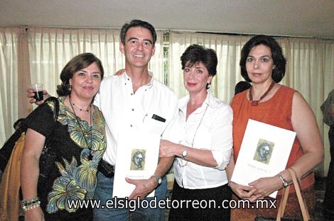 Gabriela Mc Anally, Ernesto Salas, Rosario Abularach de Martínez y Bertha Martínez Salas