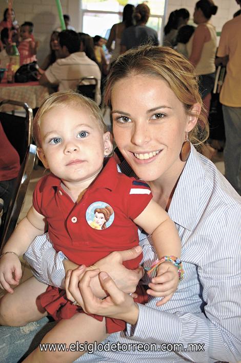 Sofía Torres de Canedo y Carlota Canedo Torres