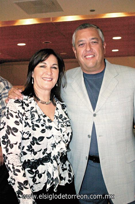 Liliana Muñoz de González y Antonio González