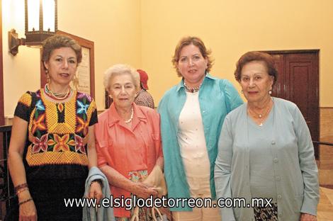 Pilar Díaz Rivera de López, Emma Negrete Russek, Pilar López y Mercedes Díaz Rivera