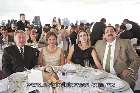 Joaquín Hamdan, Vickie Tolentino de Hamdan, Lizy D. de Papadópulos y Miguel Papadópulos