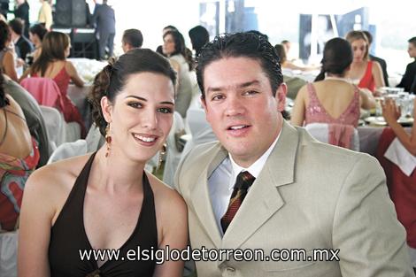 Gabriela Alarcón y Alejandro Garza