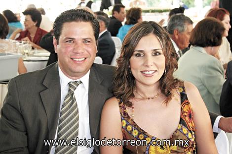 Ricardo Fernández y Gabriela de Fernández