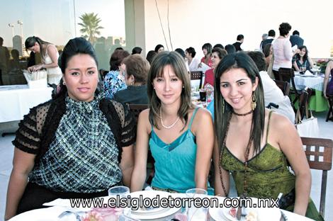 Pamela Mijares Campa, Olivia Ramos Campa y Tania Trsafi Treviño