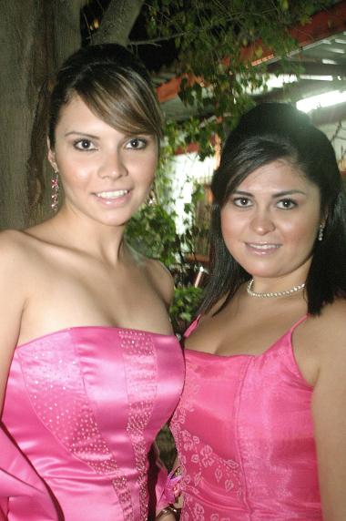 Alejandra Martínez y Cynthia Román.