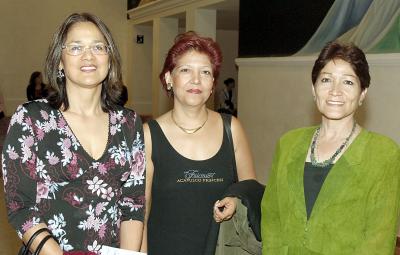 17 de octubre de 2005
Sonia Rodríguez, Gabriela Juárez y Ana 
Luisa Partida.