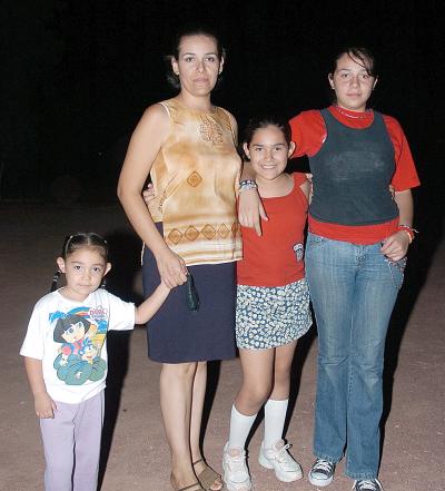 Carla Daniela, Diana, Sofía y Adriana Plascencia.