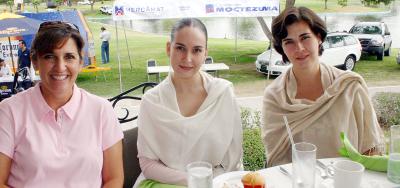 Ileana Murra de Soto, Mariana de Batarse y Malena de López.