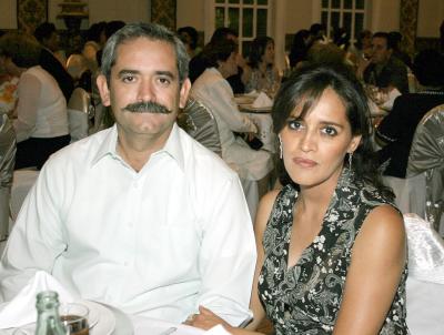 José Luis González Barrios y Alejandra Valenzuela.