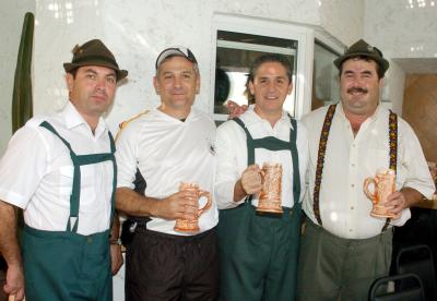 Adolfo Sesma, Miguel Herrera y Juan Sauza.