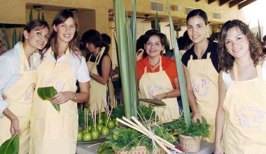 Claudia de Villarreal, Daniela del Río, Lucy López de Murra, Cristy de Ortega y Odila García de Ollivier.