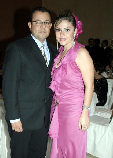 Héctor Ramírez y Verónica Esqueda.