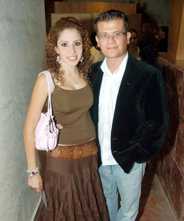 Ricardo Rodríguez y Gabriela Monárrez.