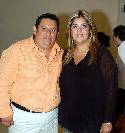 'Flippy' Nevárez y Yadira de Nevárez.